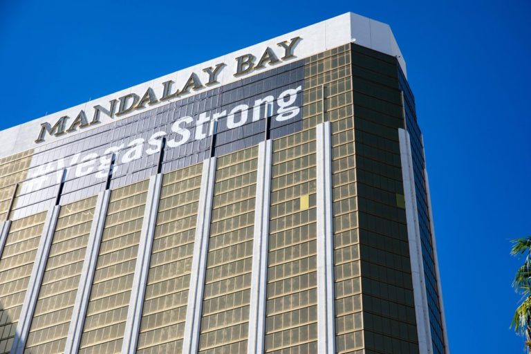 MGM Resorts rendra hommage aux « victimes et héros » de la fusillade de masse de Las Vegas avec un mémorial
