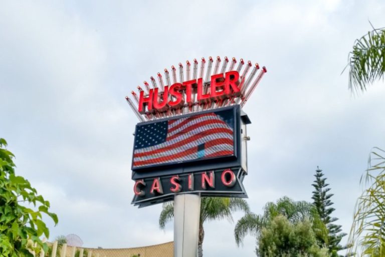 Agent de sécurité abattu lors d'un braquage de voiture blindée au casino Hustler, en Californie